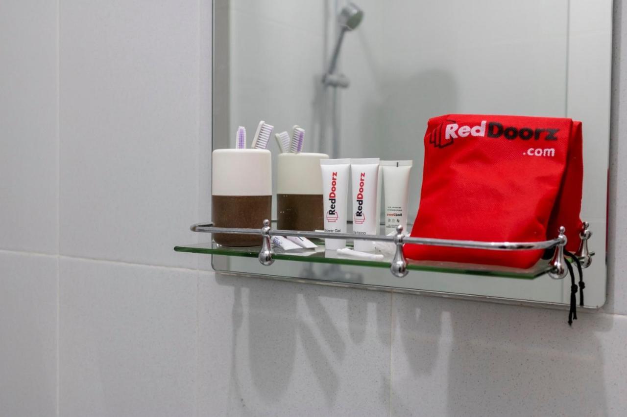 RedDoorz near Pantai Panjang Bengkulu 2 Hotel Bagian luar foto